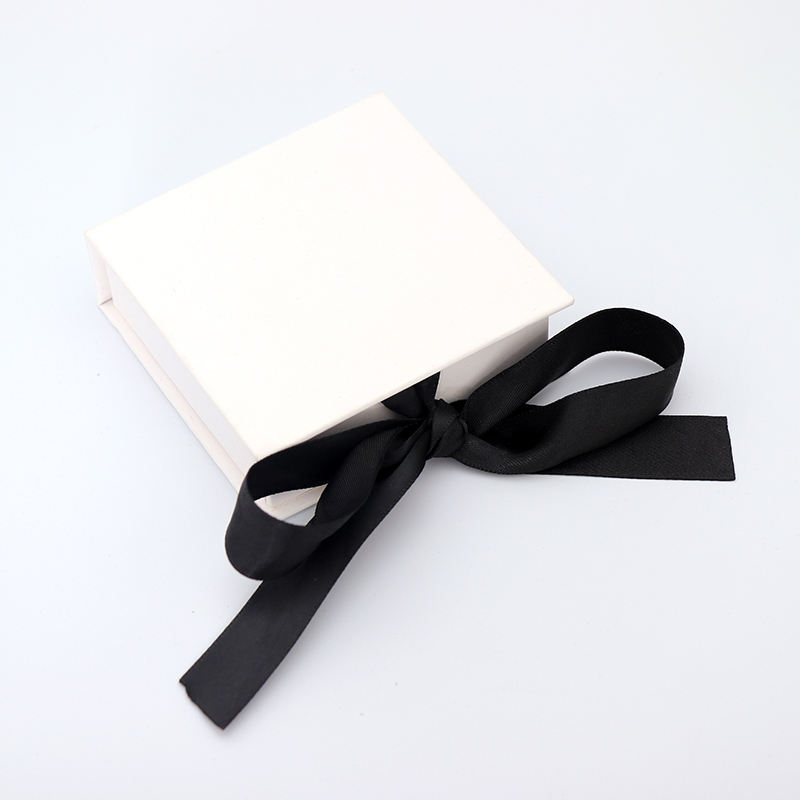 White Paper Cardboard Ribbon Jewellery Packaging Gift Box