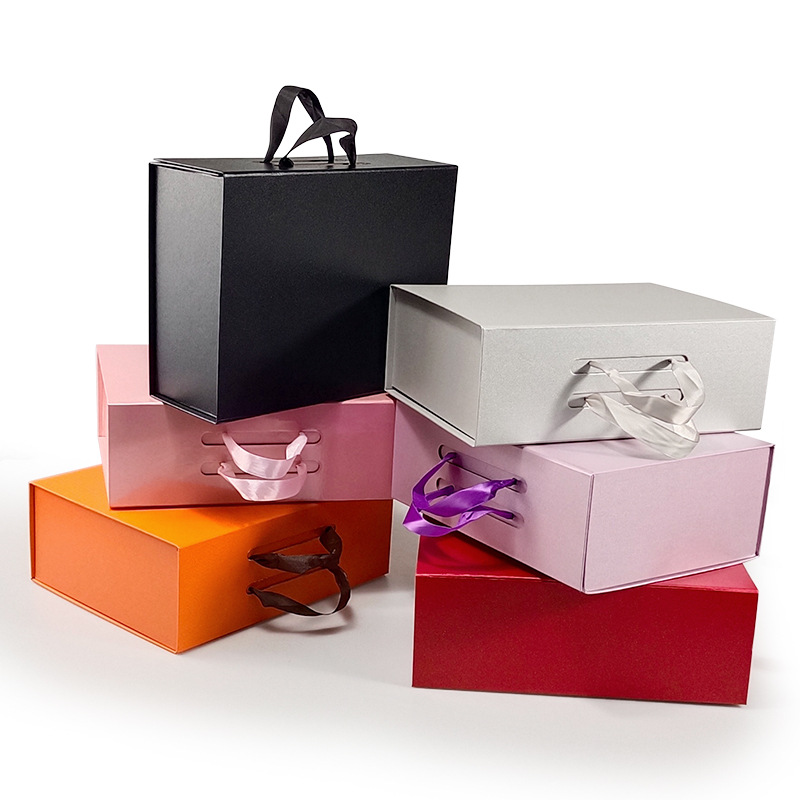 Eco-Friendly Materials Used in Modern Gift Boxes For Present